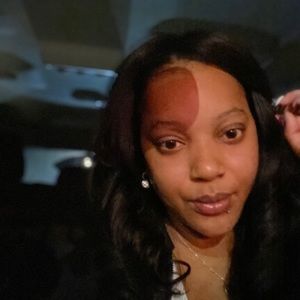 Meet your Posher, Leah